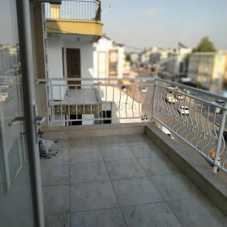 Lägenhet Ueniversite Boelgesinde Denize Yakin Daire Antalya
